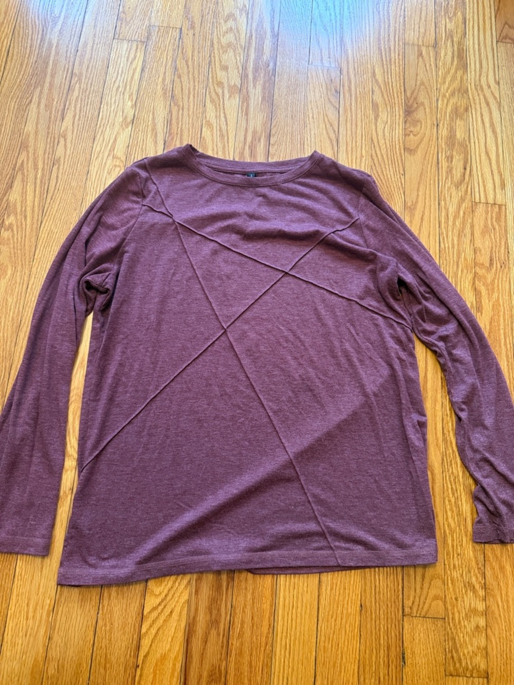 Auto-Met Long Sleeve Crewneck Tee in Wine